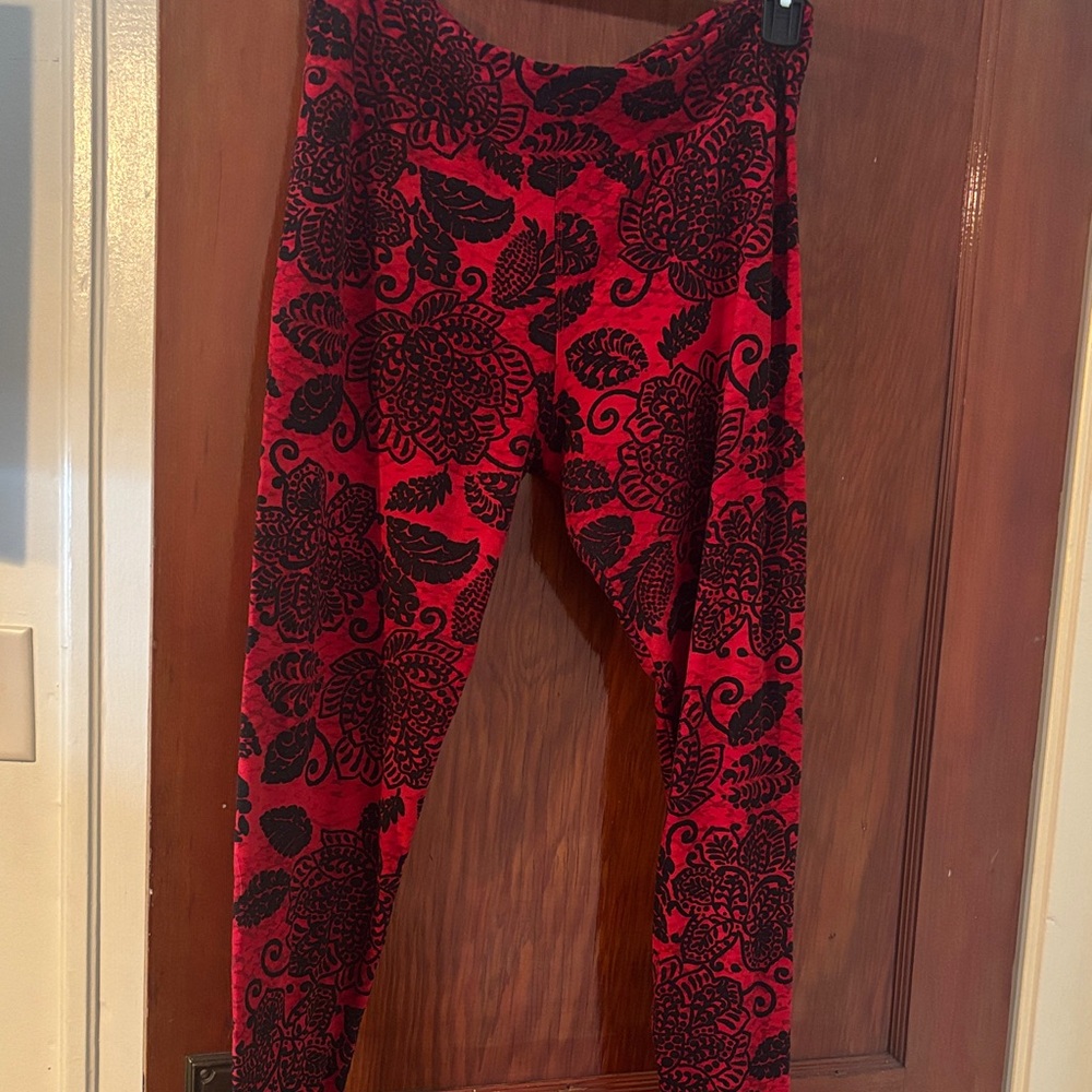 LuLaRoe Red and Black Floral Leggings